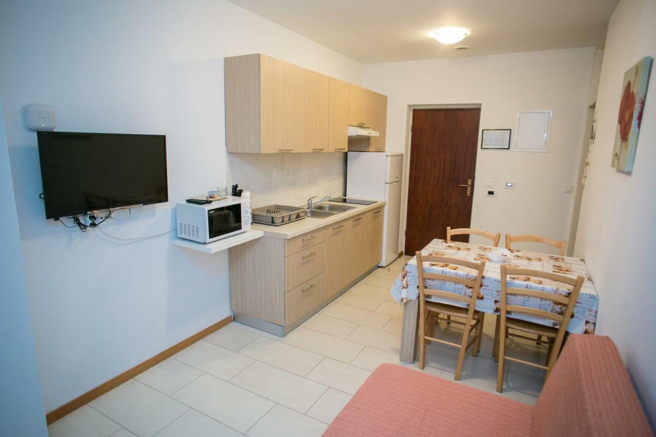 Agata Apartments Novalja Extérieur photo